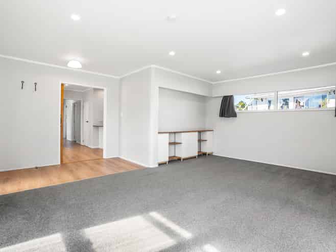 382 Great South Road, Opaheke