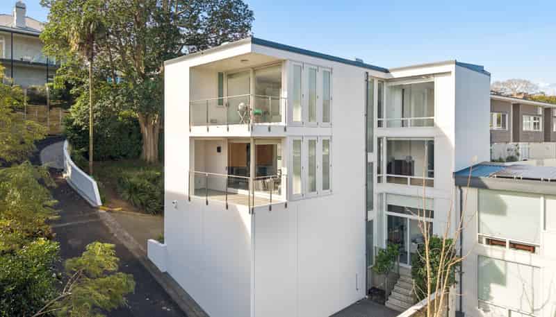2/21 Birdwood Crescent, Parnell