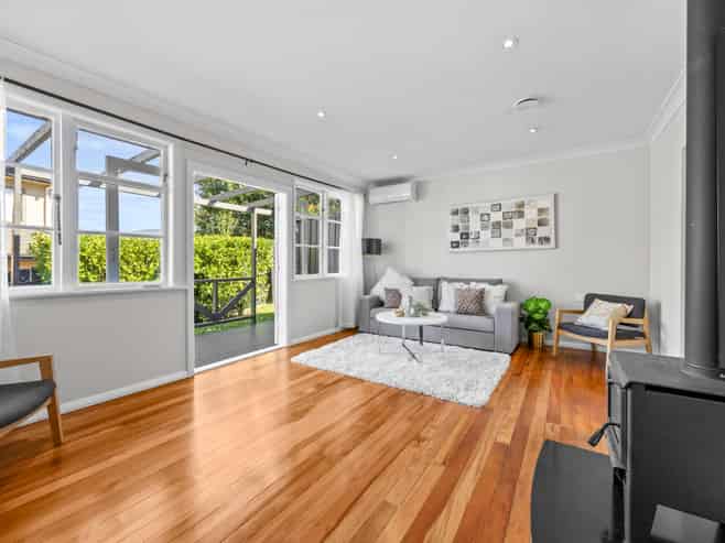 6/331 Royal Road, Massey