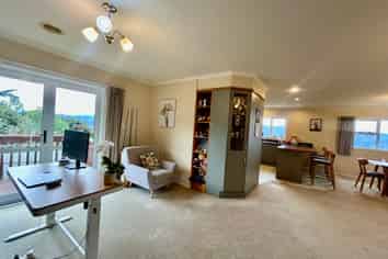 42 Arahiwi Grove, Tirohanga