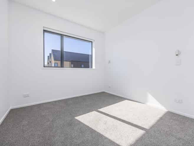 205/24  Peihana Road , Hobsonville