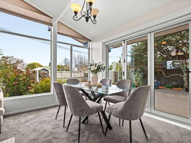 28 Waitikiri Drive, Parklands
