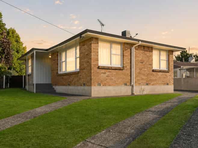 13 Frederick Drive, Dinsdale