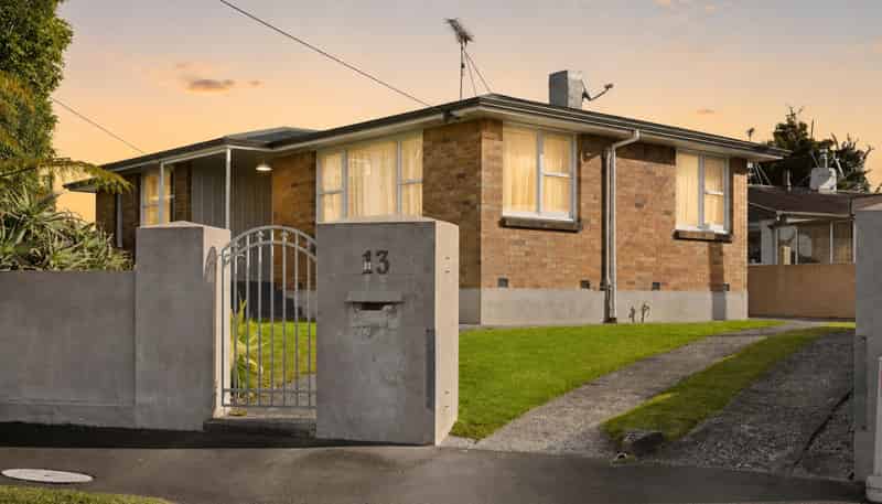 13 Frederick Drive, Dinsdale