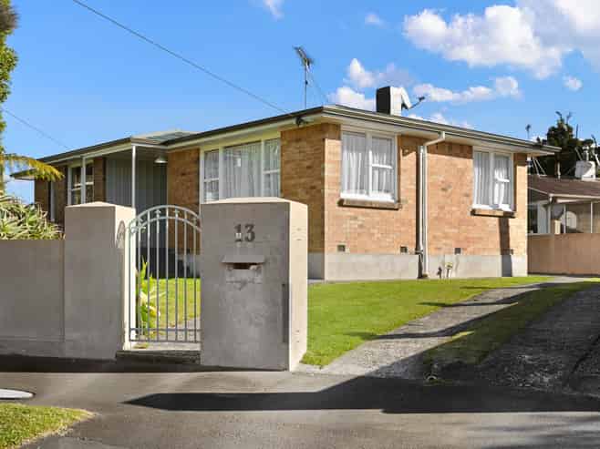 13 Frederick Drive, Dinsdale