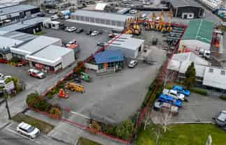 Secure display yard - Burnside