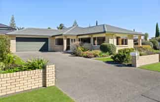 40 Settlers Grove, Orewa