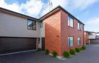 2/486  Manchester Street, Saint Albans