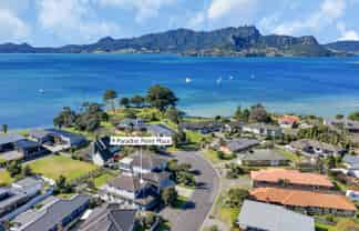 9 Paradise Point Place, One Tree Point