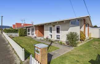 556 Queen Street East, Levin