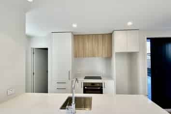 3/63  Waltham Road, Sydenham