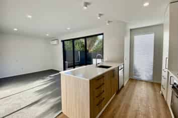 3/63  Waltham Road, Sydenham