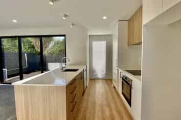 3/63  Waltham Road, Sydenham