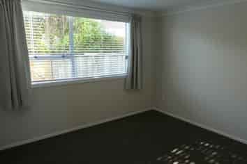 20B Chetwode Grove, Newlands