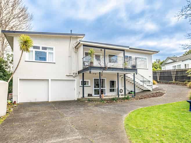 20 Great North Road, Saint Johns Hill