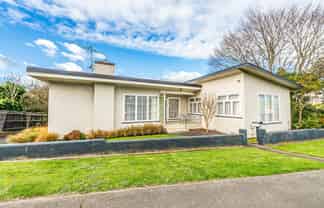 20 Great North Road, Saint Johns Hill