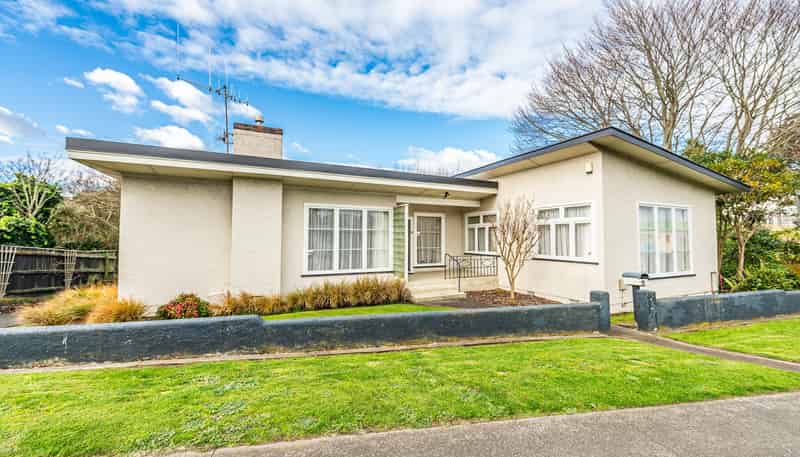 20 Great North Road, Saint Johns Hill