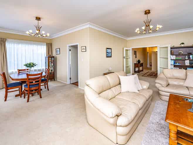 20 Great North Road, Saint Johns Hill