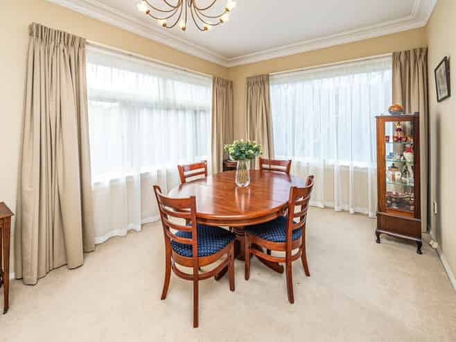 20 Great North Road, Saint Johns Hill
