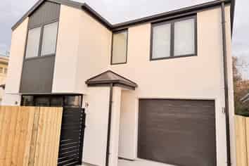 3/4 Grove Road, Addington