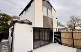 3/4 Grove Road, Addington