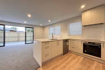 3/4 Grove Road, Addington