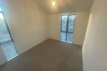 64 Edward Avenue, Edgeware