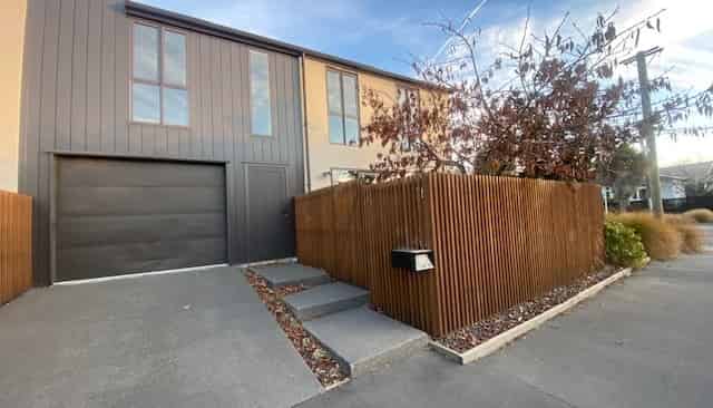 64 Edward Avenue, Edgeware