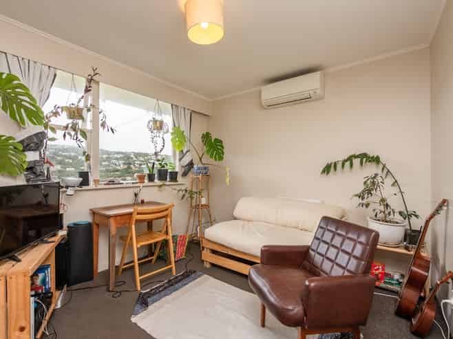 a/126 Eden Street, Island Bay