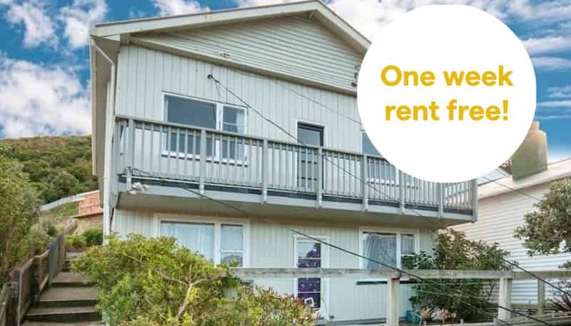 a/126 Eden Street, Island Bay