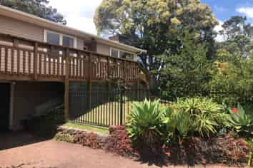 5 Atkinson Road, Titirangi