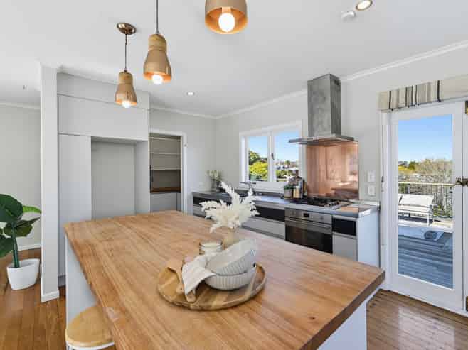 128 Levers Road, Matua