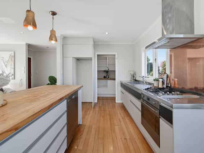 128 Levers Road, Matua