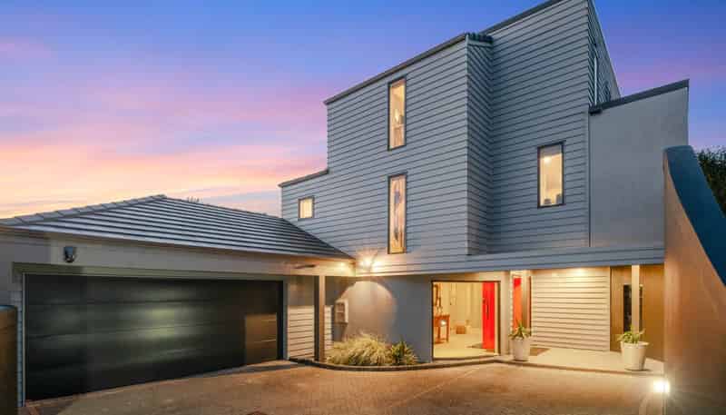 2/48 Te Arawa Street, Orakei