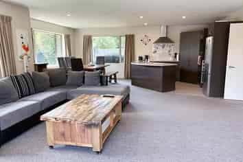 35 Broken Run, Wigram