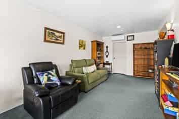 60 Osier Road, Greenmeadows
