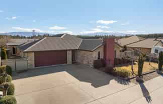 10 Henderson Drive, Alexandra