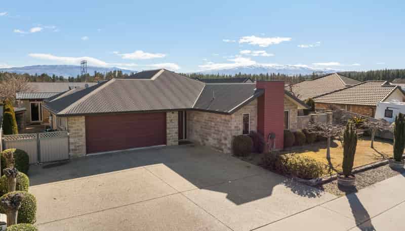 10 Henderson Drive, Alexandra