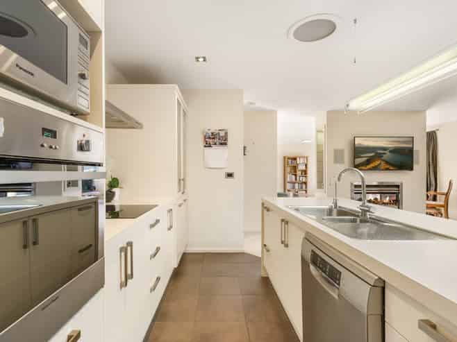 10 Henderson Drive, Alexandra