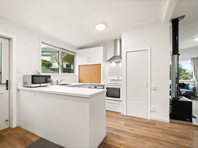 7 Tower Avenue, Waverley