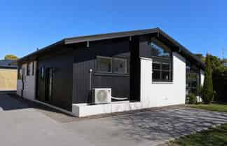 1/14 Ridgeway Place, Glenview