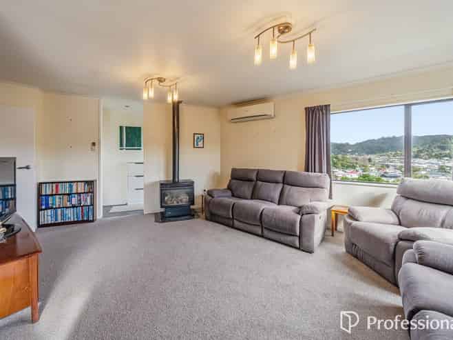 15C Glen Road, Stokes Valley