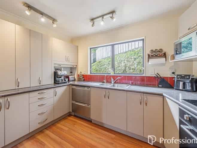 15C Glen Road, Stokes Valley