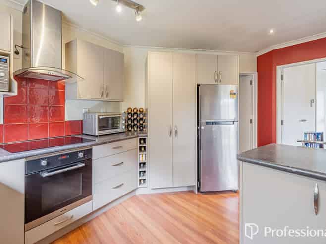 15C Glen Road, Stokes Valley