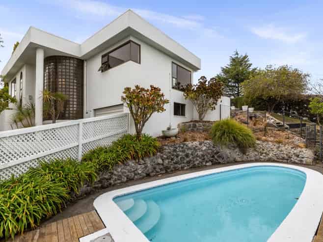 2 Campbell Street, Havelock North