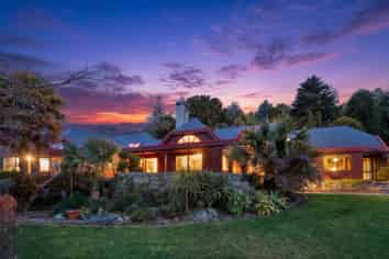 20 Tupara Crescent, Kawaha Point