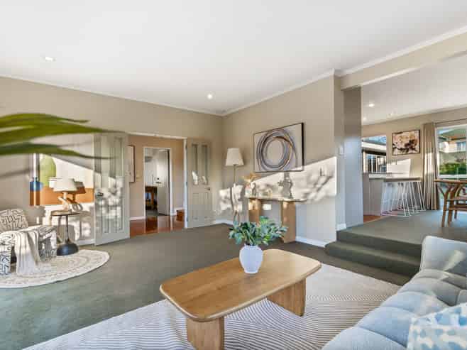 12 Suncrest Drive, West Harbour