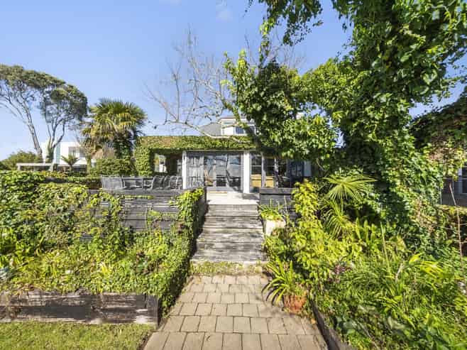 95 and 97 Beach Road, Otumoetai