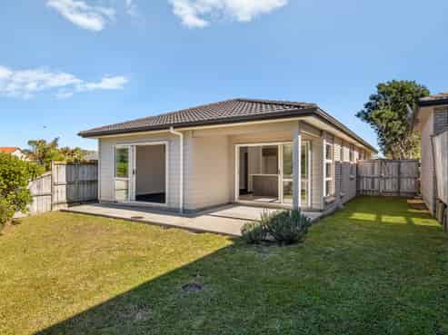 81 Maylee Crescent, Gulf Harbour