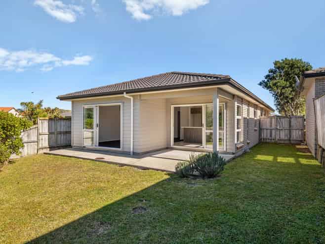 81 Maylee Crescent, Gulf Harbour